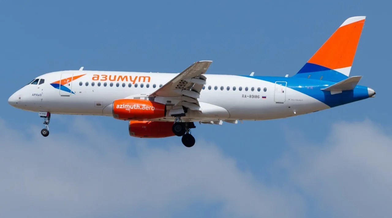 Над Нижним Новгородом борт Superjet подал сигнал SOS с 99 людьми на борту.
