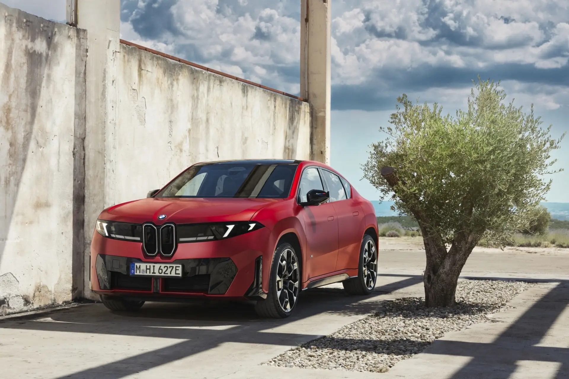 BMW выкатил iX4 — это третья модель Neue Klasse после iX3 и i3